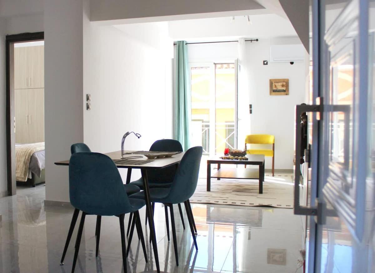Patras Cozy Nest In The Vibrant City Center Exteriör bild